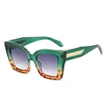 Retro Katzenaugen-Sonnenbrille mit grünem Leopardenmuster-Rahmen und grauen Gläsern - Grüner Leopardenrahmen mit grauem Verlaufsglas