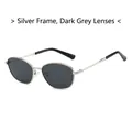 Occhiali da sole cat eye con montatura in metallo argento e lenti grigio scuro - Montatura Argento Lente Grigio Nero