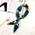 Elegante foulard in seta a fantasia di piume verde scuro e giallo con finitura lucida - Nappa Giallo Verde