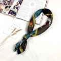 Foulard di seta in stile britannico con stampa equestre verde e marrone moda - cavallino