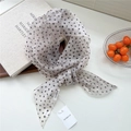 Écharpe étroite en mousseline blanche à pois noirs pour cheveux ou décoration de sac - Bicolore Moucheté Beige (19be)