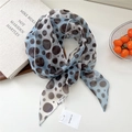 Écharpe étroite en mousseline à pois bleus et blancs, bandeau pour cheveux ou ruban de sac - Bicolore Grosses Bulles Bleu Beige (33be)
