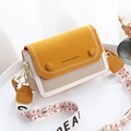 Sac à bandoulière chic jaune moutarde et blanc avec large sangle florale - Jaune