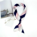 Carré de soie style peinture abstraite avec rayures marine rose et boucle en cuir - Rose Rayé