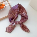 Foulard quadrato stile bohémien con stampa floreale vintage e bordo in pizzo - Foglia di Vite Rosso Mattone (13 Cotone)