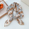 Foulard quadrato in cotone e lino caramello e beige con pizzo dorato e stampa lettere - Trifoglio Cachi (14 Cotone)