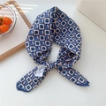Sciarpa in seta e cotone lino blu con motivi floreali e bordo in pizzo blu - Nappina Blu (17 Cotone)