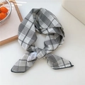 Foulard a quadretti bianchi e neri in cotone e lino con bordo in pizzo di precisione - Linee Sottili Nere (23 Cotone)