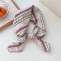 Sciarpa in cotone e lino a righe rosa con motivi geometrici e bordo in pizzo - Multirighe Rosa (27 Cotone)