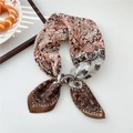 Carré de coton et lin rétro avec motif paisley marron et orange pour femmes chic - Arbre à Fleurs d'Oeuf Paisley Marron