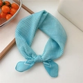 Foulard quadrato in cotone e lino a quadretti blu e bianchi con nodo elegante e trama - Gingham Ciano