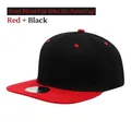 Cappellino snapback a sei pannelli con corona nera e visiera piatta rosso brillante - Rosso e Nero