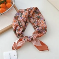 Foulard quadrato arancione a fiori con design annodato e finitura di alta qualità - Fiori Foglie Verdi Arancione (6be)