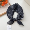 Foulard in seta grigio scuro con stampa paisley e leopardata in chiffon leggero - Floreale Leopardo Nero (19be)