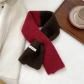 Close-up of a red and brown knit scarf featuring a white woven BOOM PLAN brand tag - Brown Red Patchwork (2BOOM PLAN)