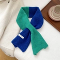 Close-up of contrast knit scarf texture with a white Boom Plan fabric label - Blue Green Patchwork (8BOOM PLAN) / 18*86cm