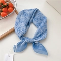 Foulard quadrato in seta azzurra con stampa paisley e leopardata e texture morbida - Floreale Leopardo Blu (22be)