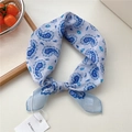 Foulard quadrato in cotone e lino azzurro con motivo paisley classico raffinato - Paisley Labbro Blu (28be)