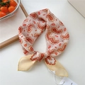 Foulard quadrato beige con motivo paisley arancione e bordo rifinito in oro - Paisley Labbro Giallo (31be)