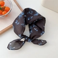 Carré de coton marron foncé respirant avec d'élégants motifs floraux de couleur bleue - 12-Grenade Bleu (Coton)