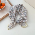Foulard en coton beige avec motifs floraux peints à la main rose et bleu pour femme - 20-Cœur Fleuri (Coton)