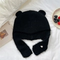 Détail d'une capuche noire en tricot avec oreilles d'ours et pendentif en coeur - Noir