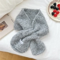 Calentador de cuello de punto gris suave con textura bouclé y etiqueta tejida - Gris