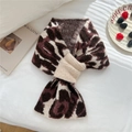 Detailed texture of leopard print knit scarf with functional cream white insert slot - Purple Leopard