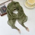 Écharpe plissée vert herbe pour femme avec pendentifs feuilles élégants et volants - 15*180cm / Vert