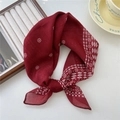Carré de coton lin à imprimé léopard rouge vin avec motifs de gouvernail nautique blanc - 20 Coton - Grille de Losanges de Soleil Rouge