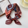 Foulard en soie rouge bordeaux à imprimé léopard avec motifs géométriques bohèmes chic - 28 Coton - Rétro Ethnique Rouge Jujube