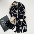 Sciarpa classica a maglia a rombi bianca e nera con nappe e consistenza morbida - 23*180cm / Nero Bianco Argyle