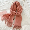 Detail of coral wool scarf featuring long tassels and premium 100% wool knit texture - Tassel Style / 46*195cm / Pink