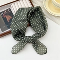 Petit foulard en coton vert foncé à pois blancs noué avec élégance pour femmes - Pois Denses Vert (3 Coton) / 58*58cm