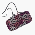 Detailansicht der Abendtasche mit Kristall-Lippenmuster und funkelnden Strasssteinen - Schwarze Basis Rot-Rosa Lippenmuster