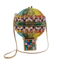 Détail du sac de soirée montgolfière orné de cristaux colorés et d'une chaîne dorée - Or Arc-en-ciel