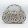 Bolso de noche brillante con diseño floral de diamantes de imitación y asa superior - Plateado