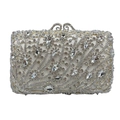 Elegante pochette argento squadrata con motivo a onde di cristalli e chiusura in metallo - Bianco