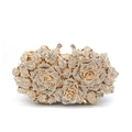 Dettaglio della pochette da sera a rosa con cornice in metallo dorato e cristalli incastonati - Oro