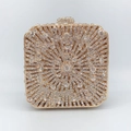 Pochette da sera oro champagne con strass a raggiera e raffinata cornice metallica - Oro / Zirconia Bianca