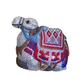 Dettaglio della borsa da sera a cammello fatta a mano con intricati motivi in cristallo - Argento Multicolore