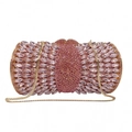 Dettaglio della borsa da sera in cristallo rosa con pietre marquise e catena dorata - Rosa