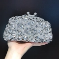 Bolso de noche de metal plateado calado con cristales de pera y correa de cadena - Plata / Circonita Blanca