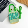 Dettaglio della mini borsa in maglia verde con motivo a stelle e tracolla lunga - Stella Magica Verde (3 Fibbia Metallo)