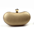 Elegante goldene Abendtasche in Bohnenform mit Kristallverschluss und metallischer Textur - Gold