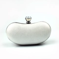 Elegante weiße Abendtasche aus Satin mit Kristallverschluss und Silberrahmen - Silber