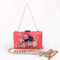 Rosa Abendtasche mit 3D-Blumen, Perlen und goldener Kette für festliche Anlässe - Knallrosa