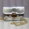 Borsa a tracolla argento con fiori di perle 3D e tracolla a catena dorata - Catena di Perle in Argento
