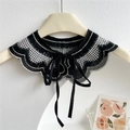 Faux col décoratif en maille noir et blanc avec bords volantés et ruban de fermeture - Style à Motif de Grille (3井领)