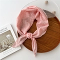 Bandana floreale rosa in cotone e lino con pizzo bianco e design con nodo - Rosa